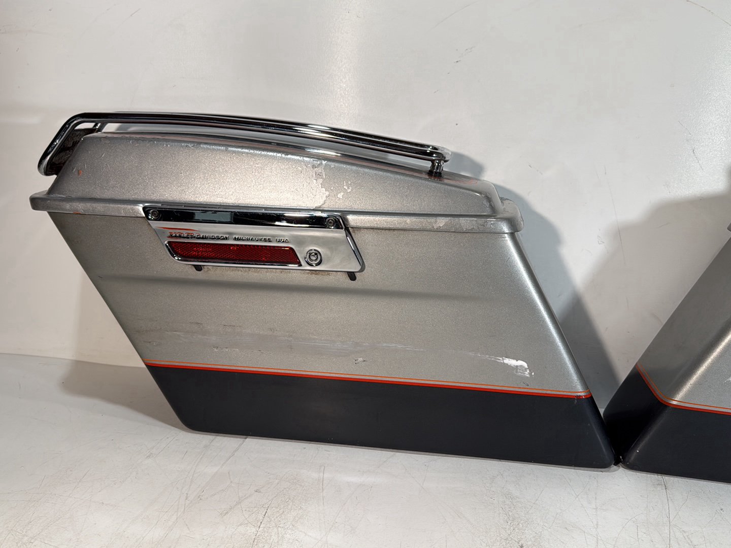 1984 - 1998 Harley-Davidson Touring Electra Glide Classic Left Right Saddlebags Luggage NOKey 90752-93