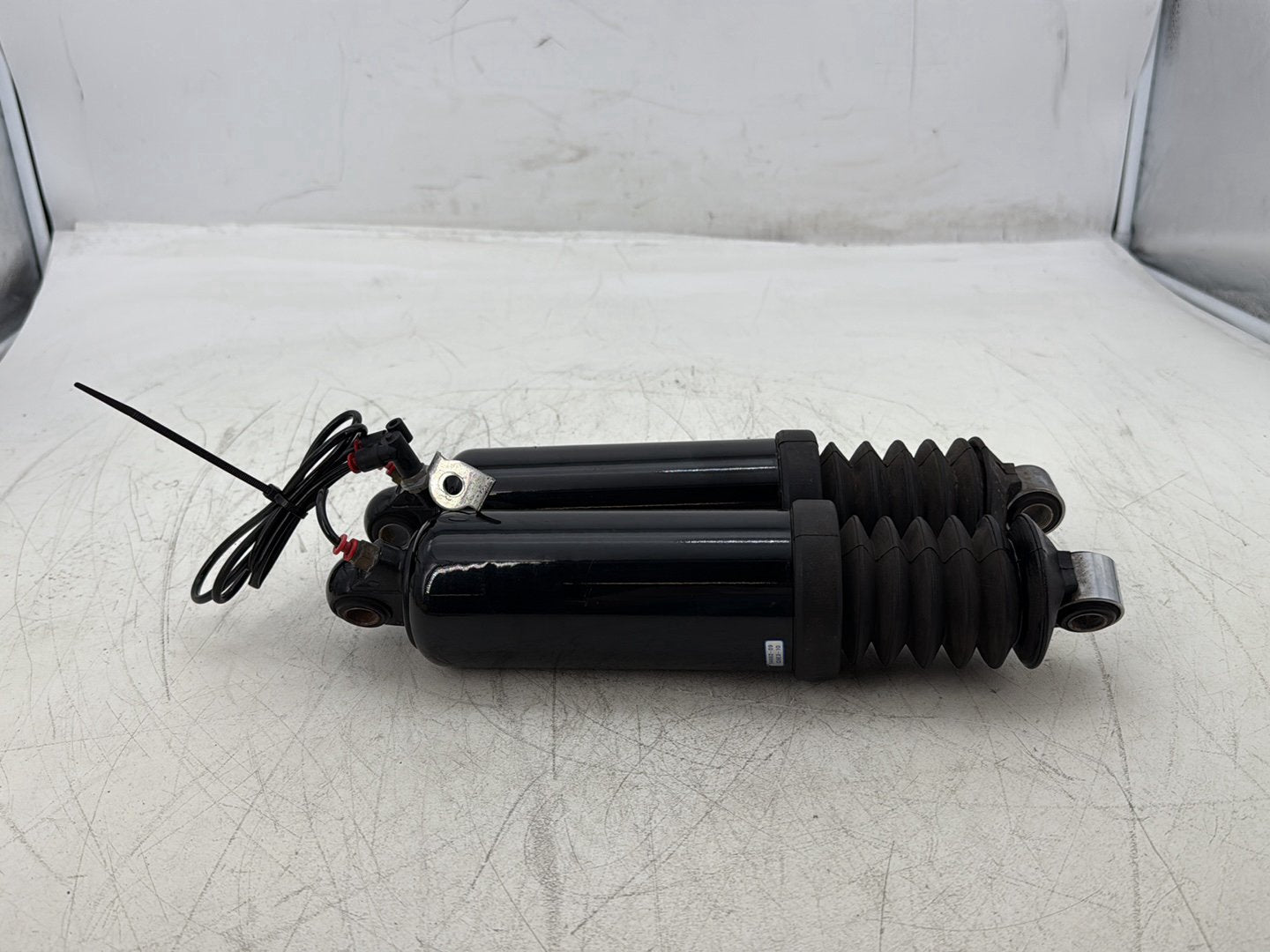 12 Harley Street Glide Touring FLHX OEM Rear Left Right Shock Absorbers LOW 12"