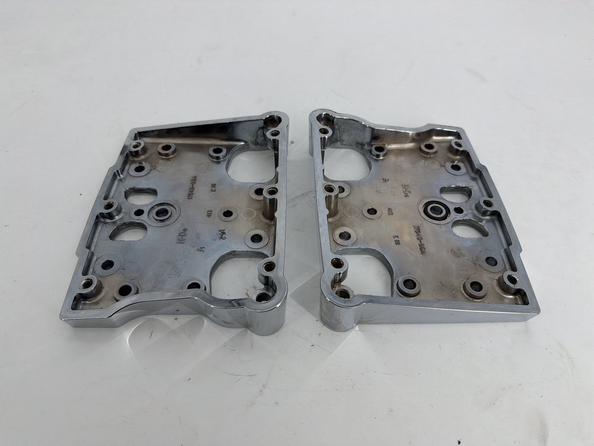 2016 Harley Touring FLHXS Street Glide OEM Twin Cam Lower Rocker Boxes 17543-99A