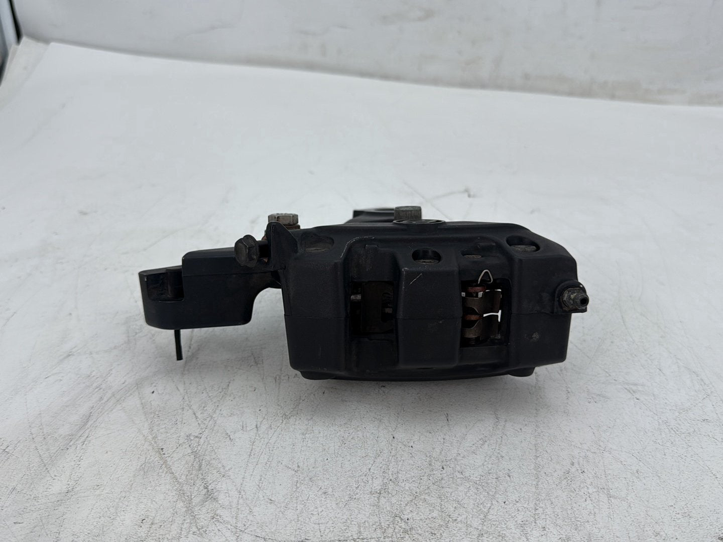 2018 Harley Electra Glide Touring Ultra FLHTCU OEM Rear Back Brake Caliper w/ Bracket