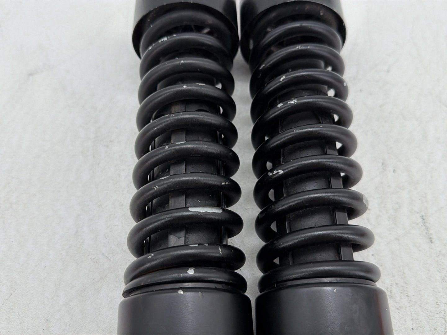 2009 Harley Dyna Street Bob FXDB OEM Rear Left Right Shock Absorbers 13"