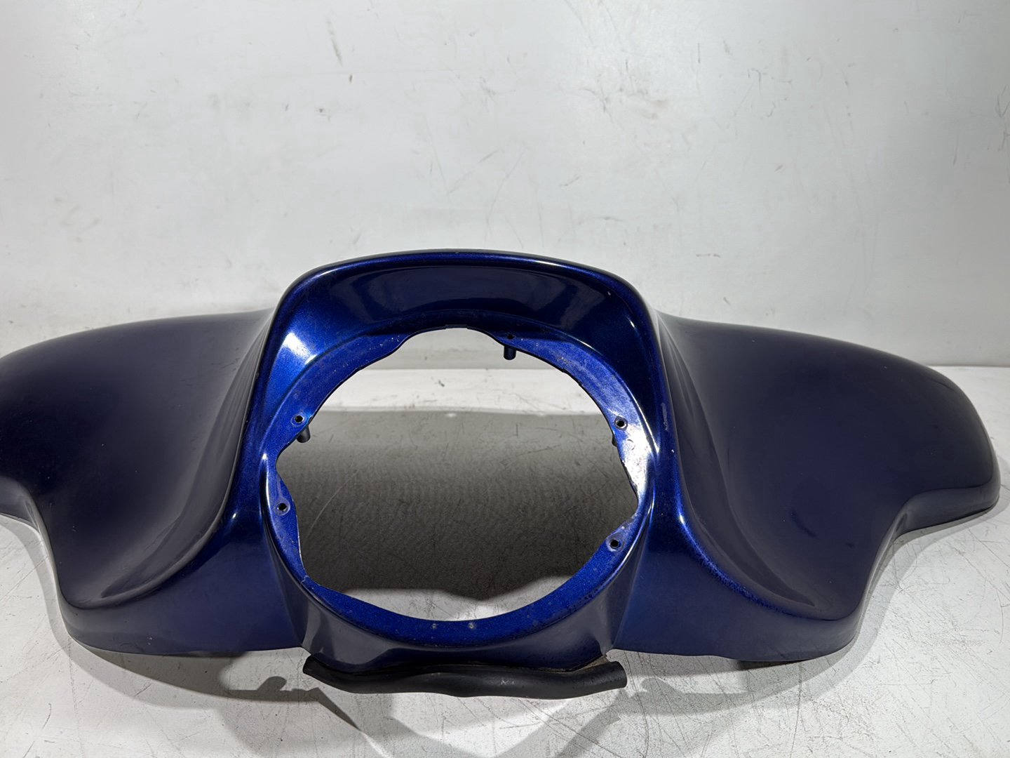 2006 Harley Touring FLHTCI Electra Glide Classic OEM Front Outer Batwing Fairing Cover