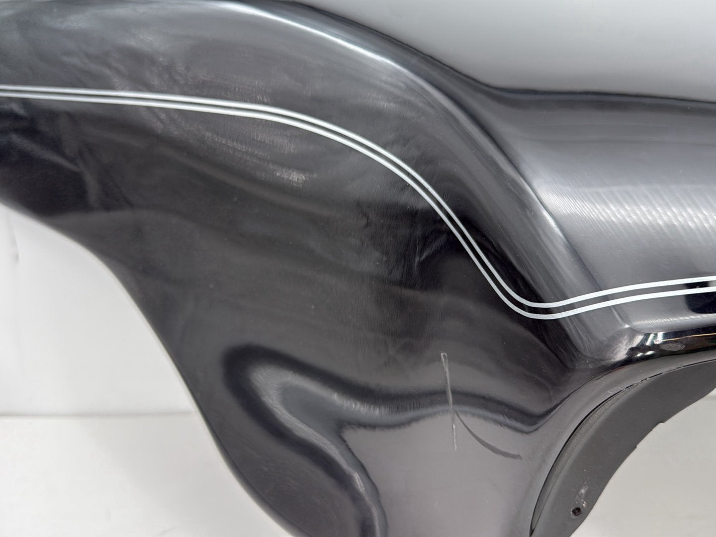 2008 Harley Touring FLHTCU Electra Glide Ultra OEM Front Outer Batwing Fairing Cover