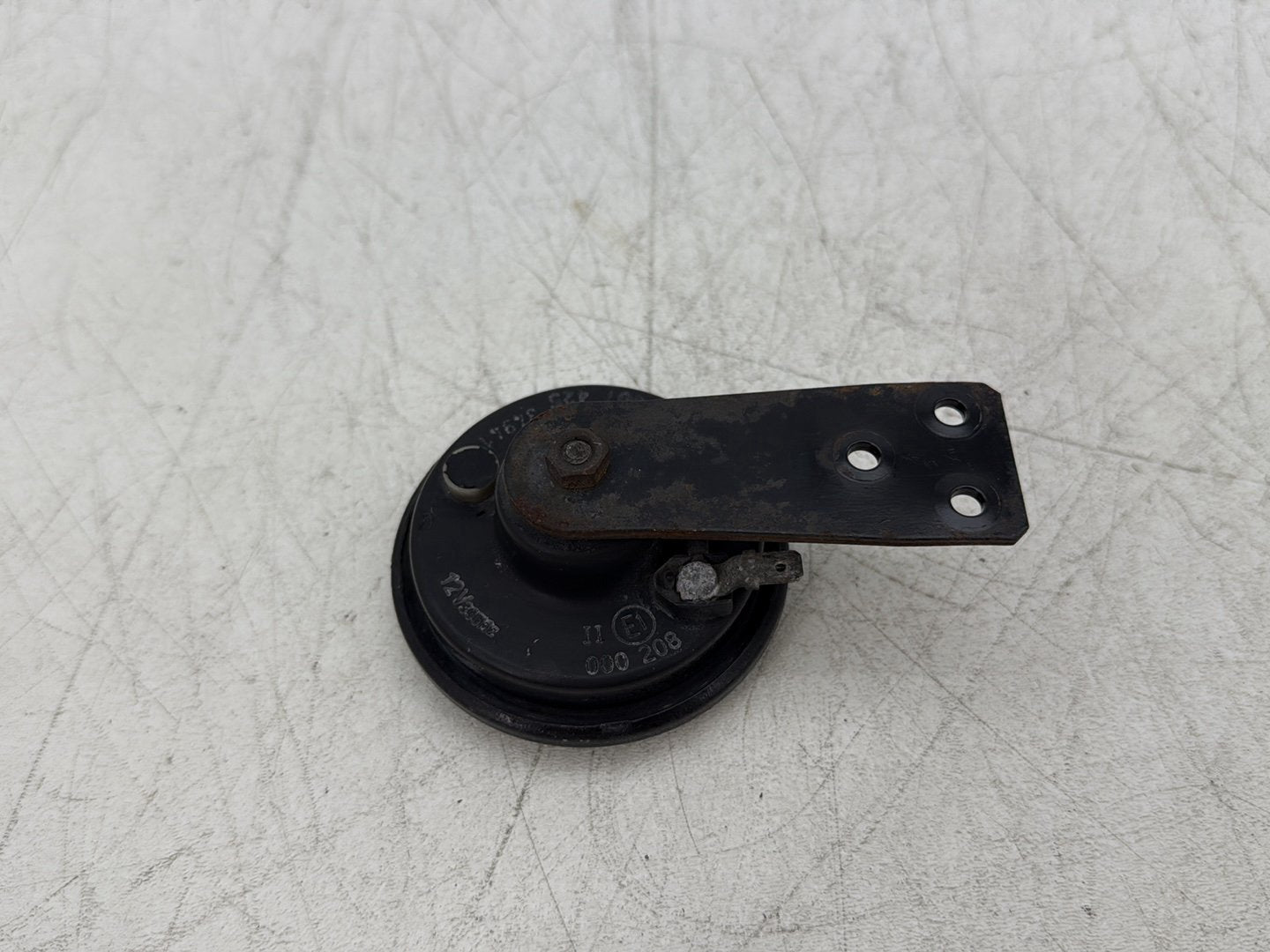 2004 Harley Sportster XL883C 883 Custom OEM Signal Horn Klaxon Beep