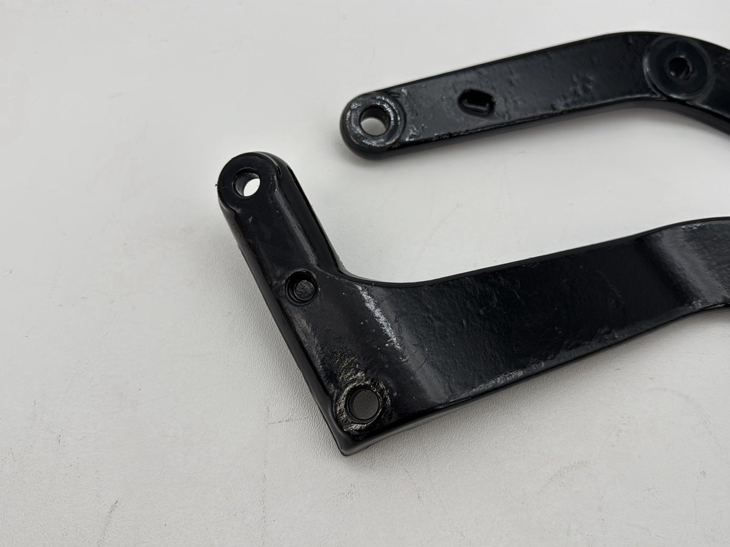 2008 Harley Softail Deluxe FLSTN OEM Rear Left & Right Fender Support Bracket