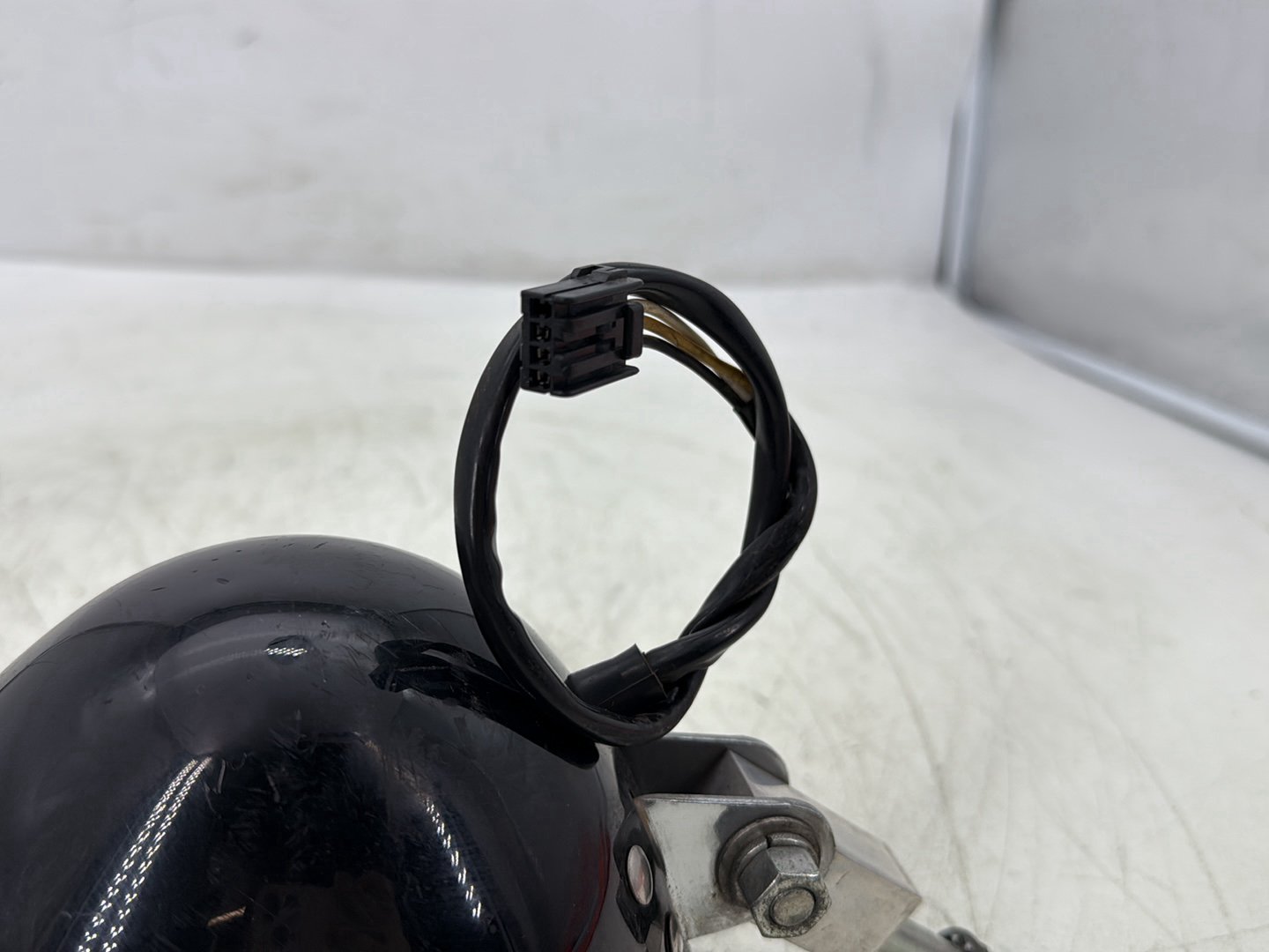 2012 Harley Dyna Super Glide Custom FXDCI OEM Headlight Headlamp Head Light Halogen
