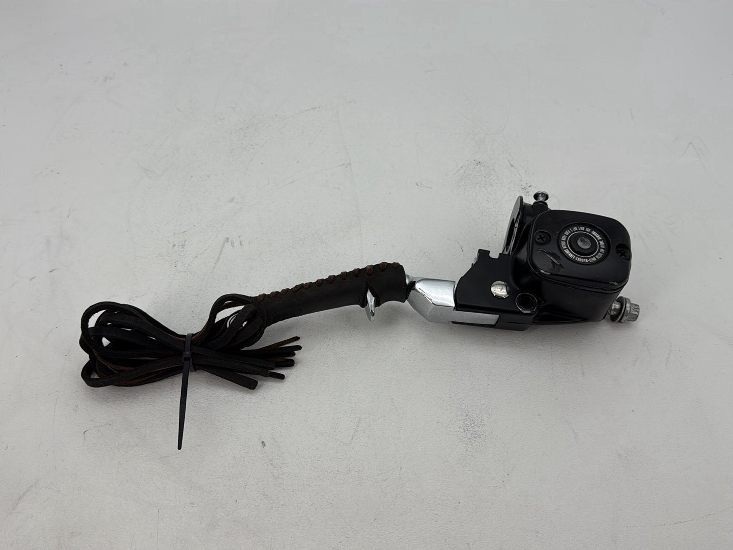 2004 Harley Softail FLSTC Heritage Classic OEM Front Right Brake Lever Master Cylinder