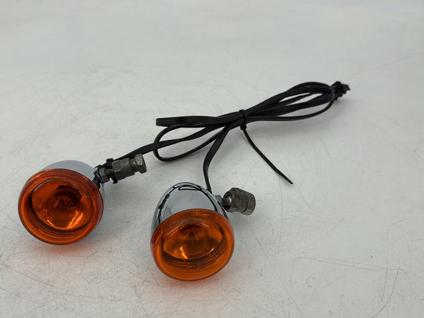 1999 - 2006 Harley-Davidson Dyna Super Glide Front Left Right Turn Signal Indicators 68972-00