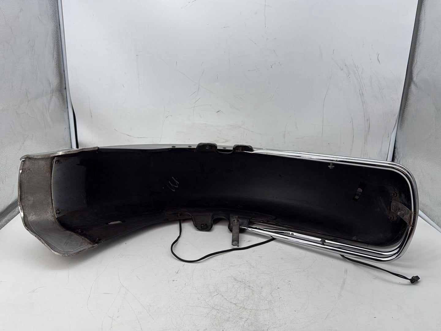 2007 Harley Touring FLHTP Electra Glide Police OEM Front Wheel Fender Shell Panel