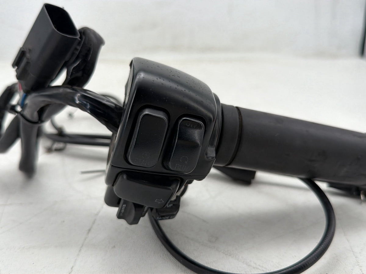 2007 Harley Electra Glide Touring OEM Right Engine Start Kill Switches Controls