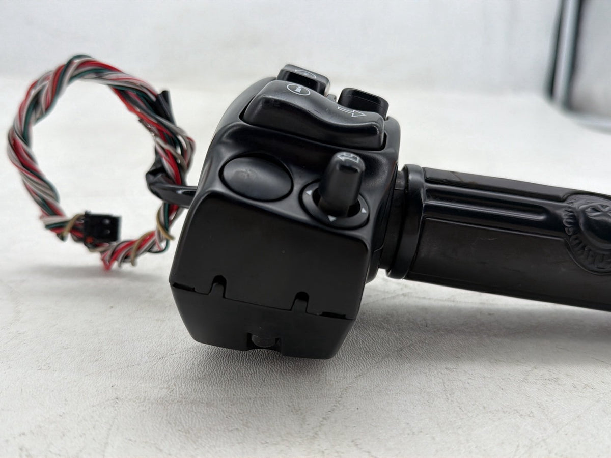 2018 Harley Road Glide Touring FLTRXS OEM Right Engine Start Kill Switches Controls