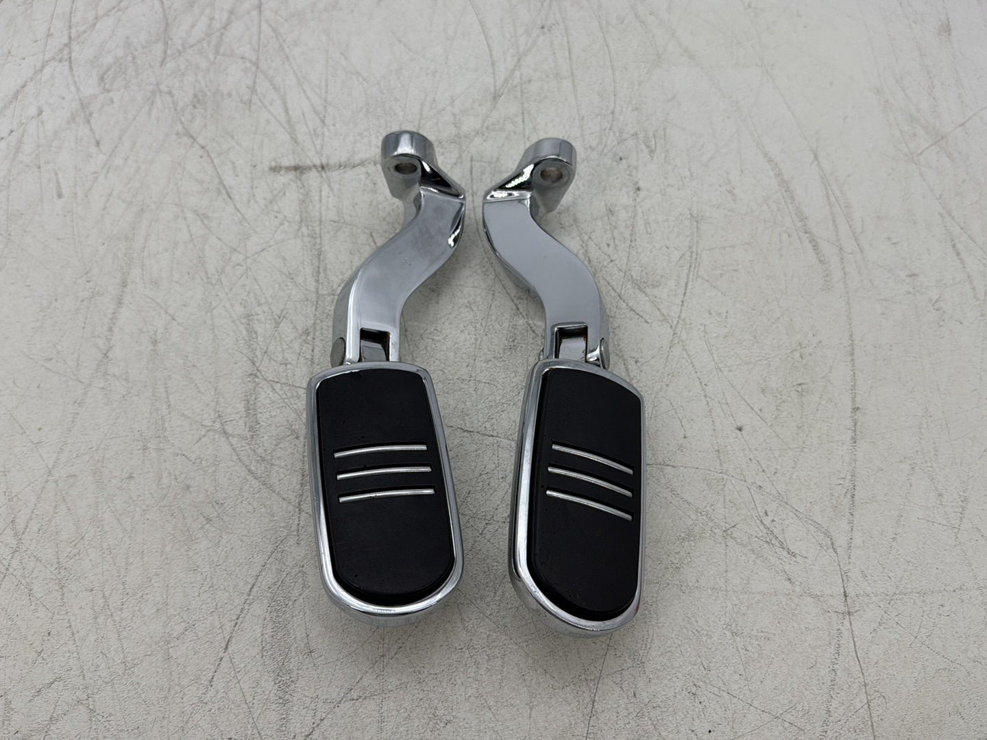 2012 Harley Street Glide Touring FLHX OEM Passenger Left & Right Foot Pegs