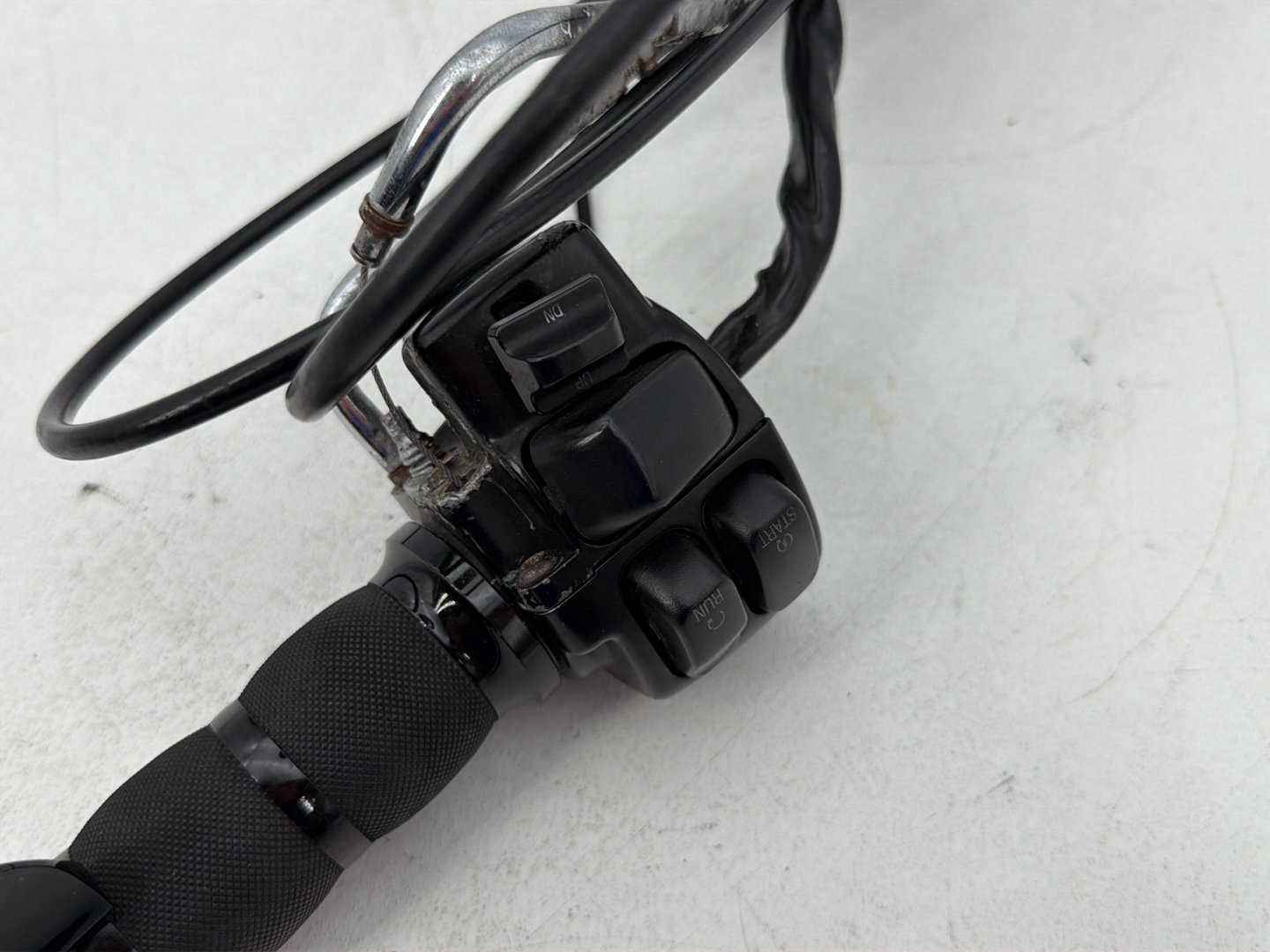 2007 - 2012 Harley-Davidson Touring Street Glide Right Engine Start Kill Switches Controls w/ Hand Grip, Idle Throttle Cables