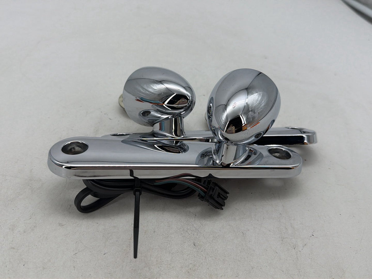 10 Harley Street Glide Touring FLHX OEM Front Left Right Turn Signal Indicators