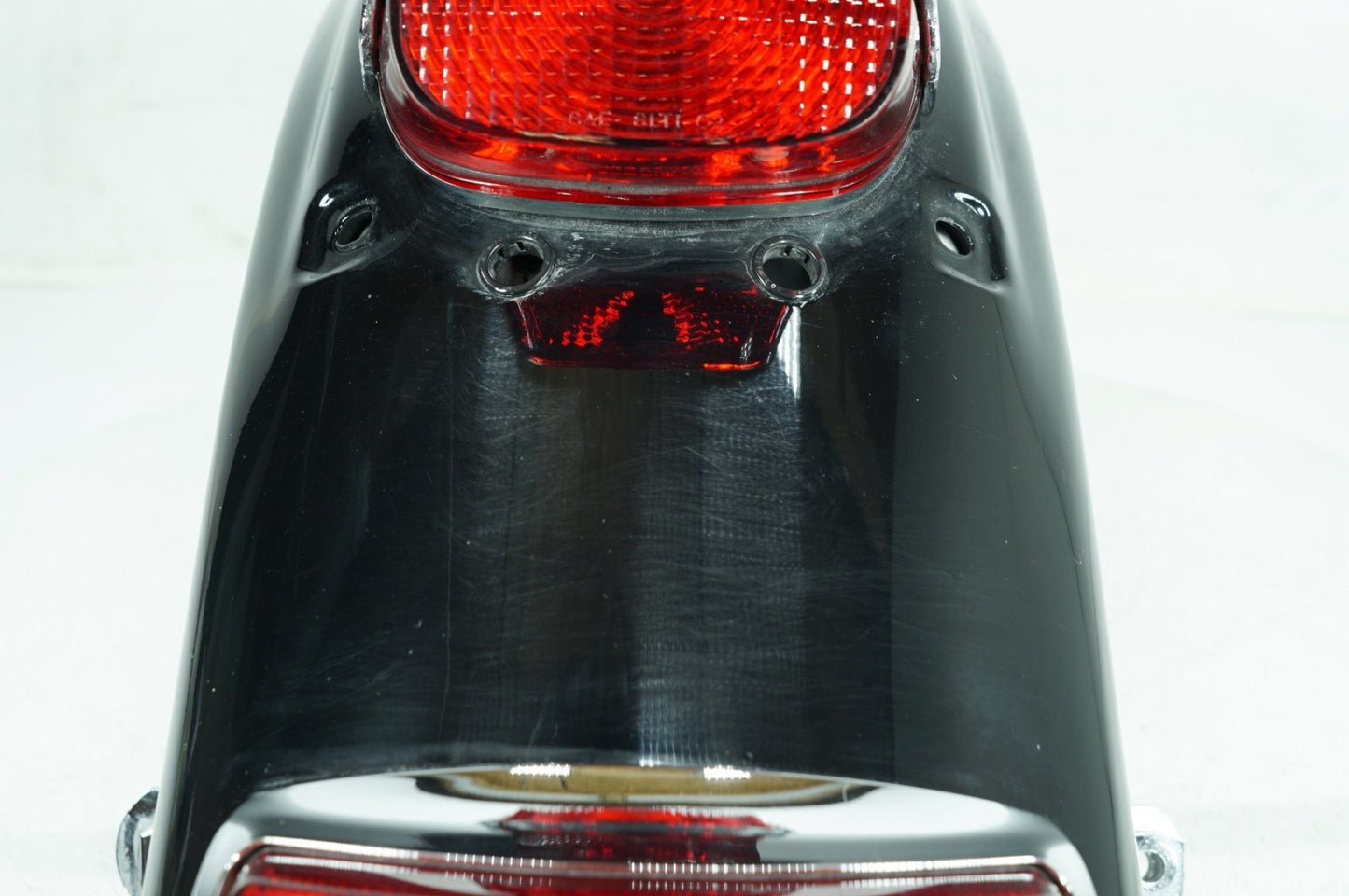2008 - 2016 Harley-Davidson Touring Electra Glide Ultra Rear Wheel Fender Taillight Brake Lamp 59579-09