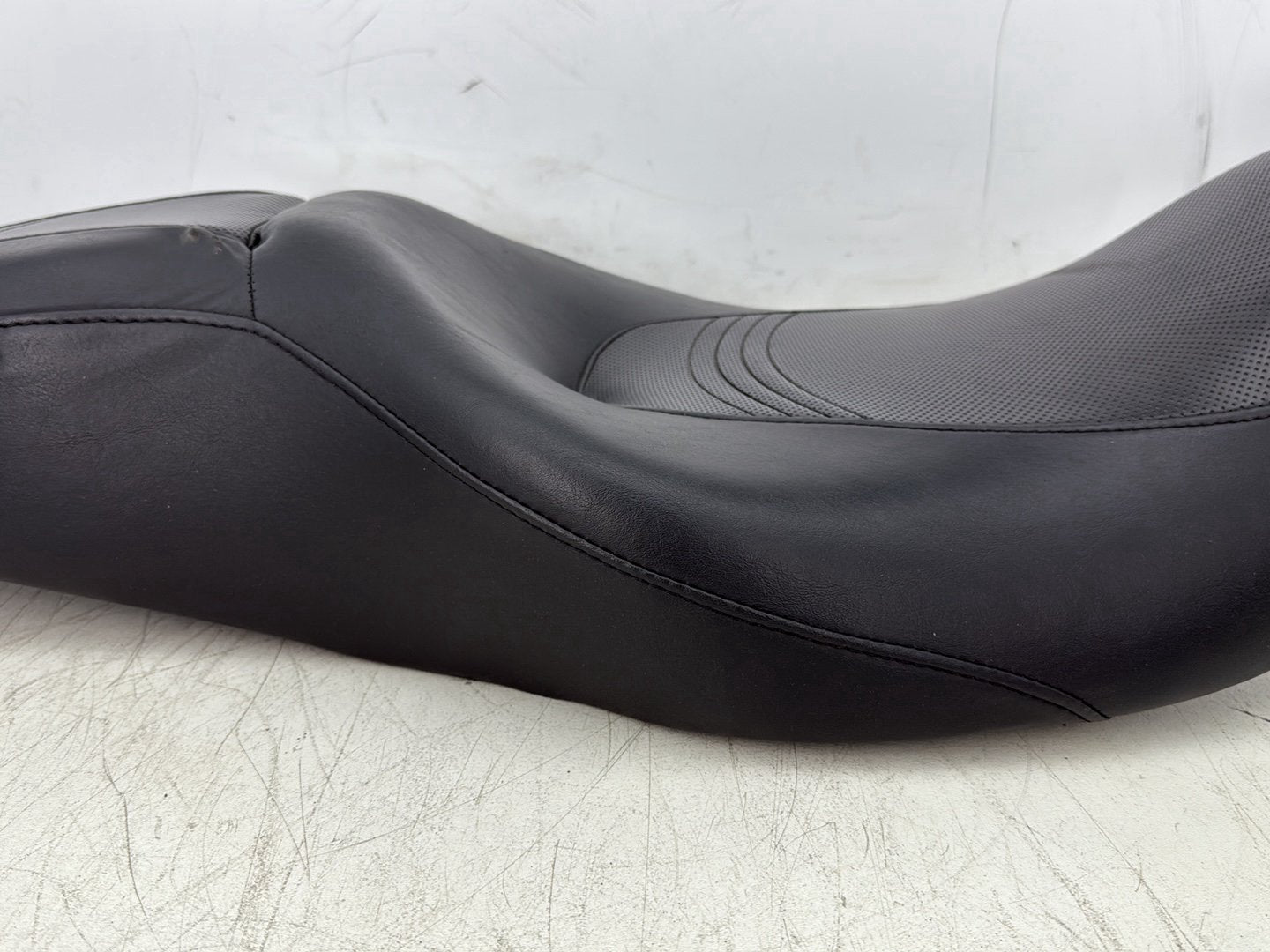 2007 Harley Electra Glide Touring Ultra OEM Passenger Rider Driver Seat Saddle