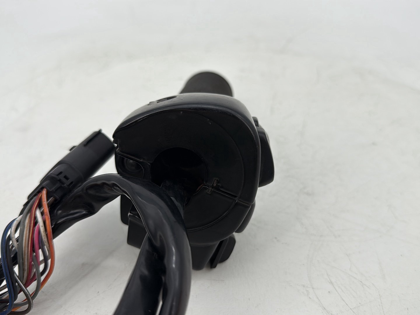2008 Harley Electra Glide Touring Ultra FLHTCUI OEM Right Engine Start Kill Switches Controls