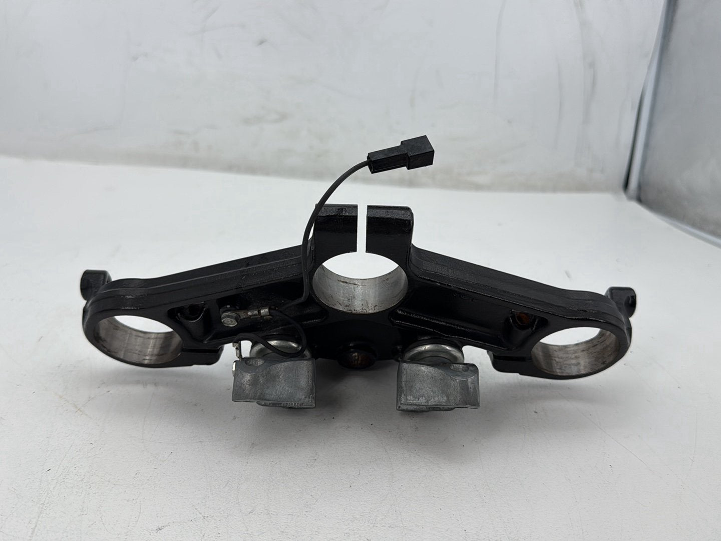 2014 Harley Electra Glide Touring CVO Screamin Eagle OEM Front Fork Upper Triple Tree Clamps