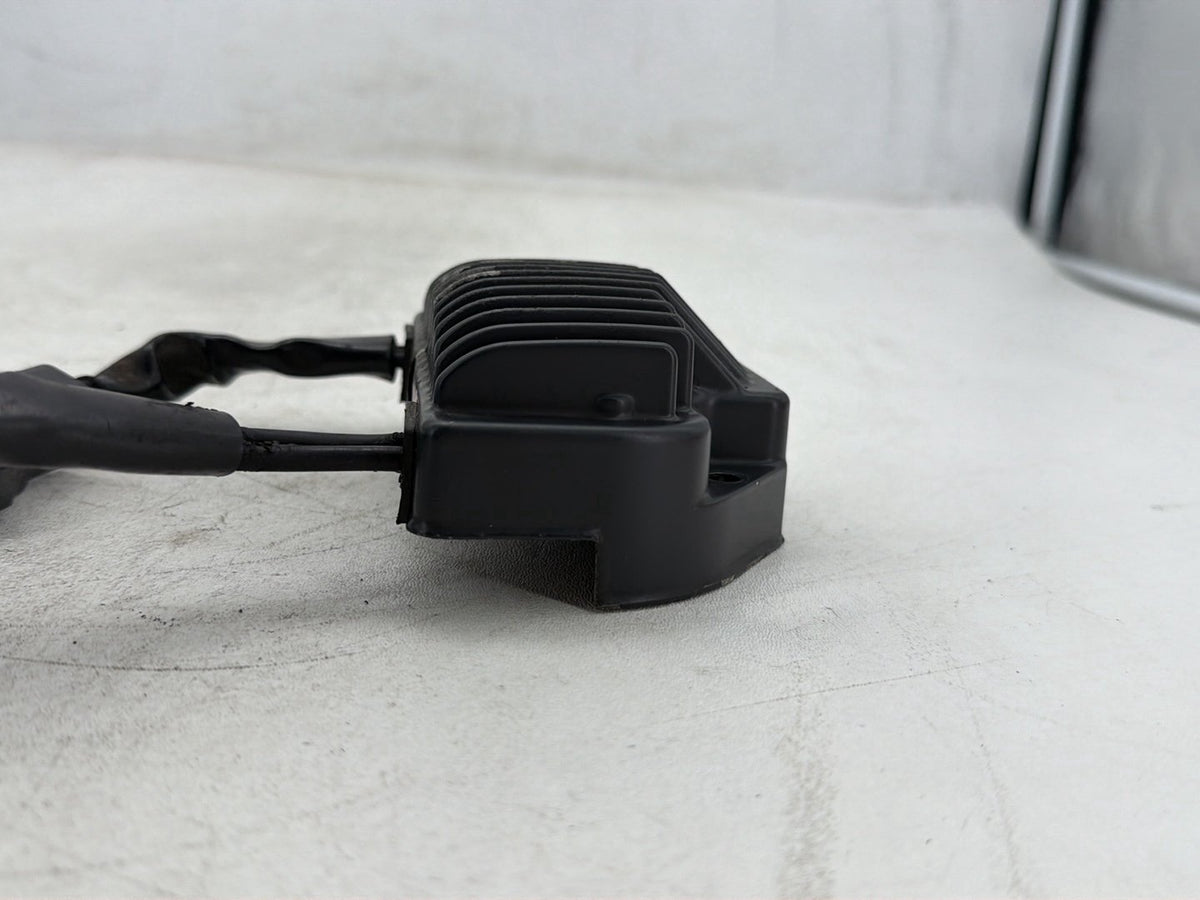 2007 Harley Dyna Street Bob FXDB OEM Voltage Regulator Rectifier