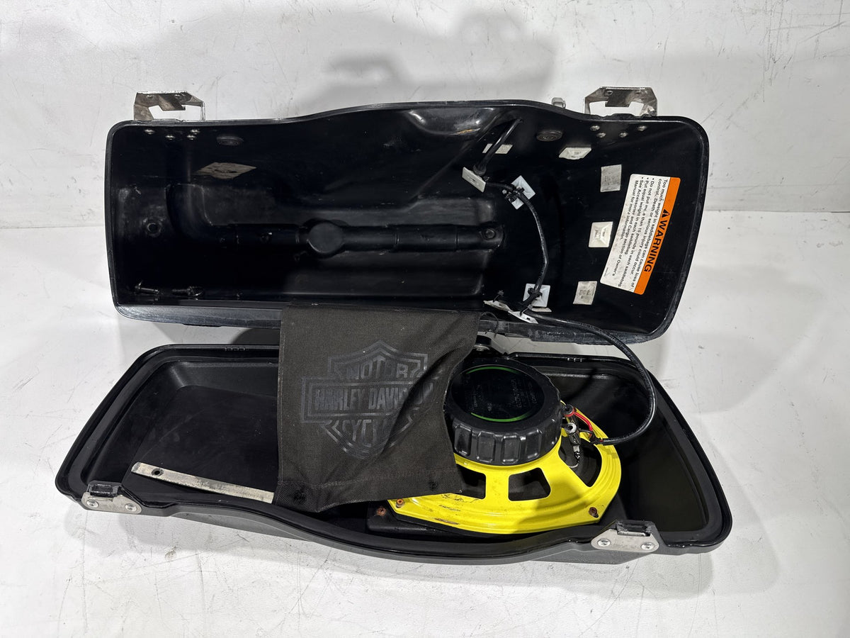 2006 Harley Street Glide Touring FLHX OEM Right 1 Saddlebag Luggage NO Key
