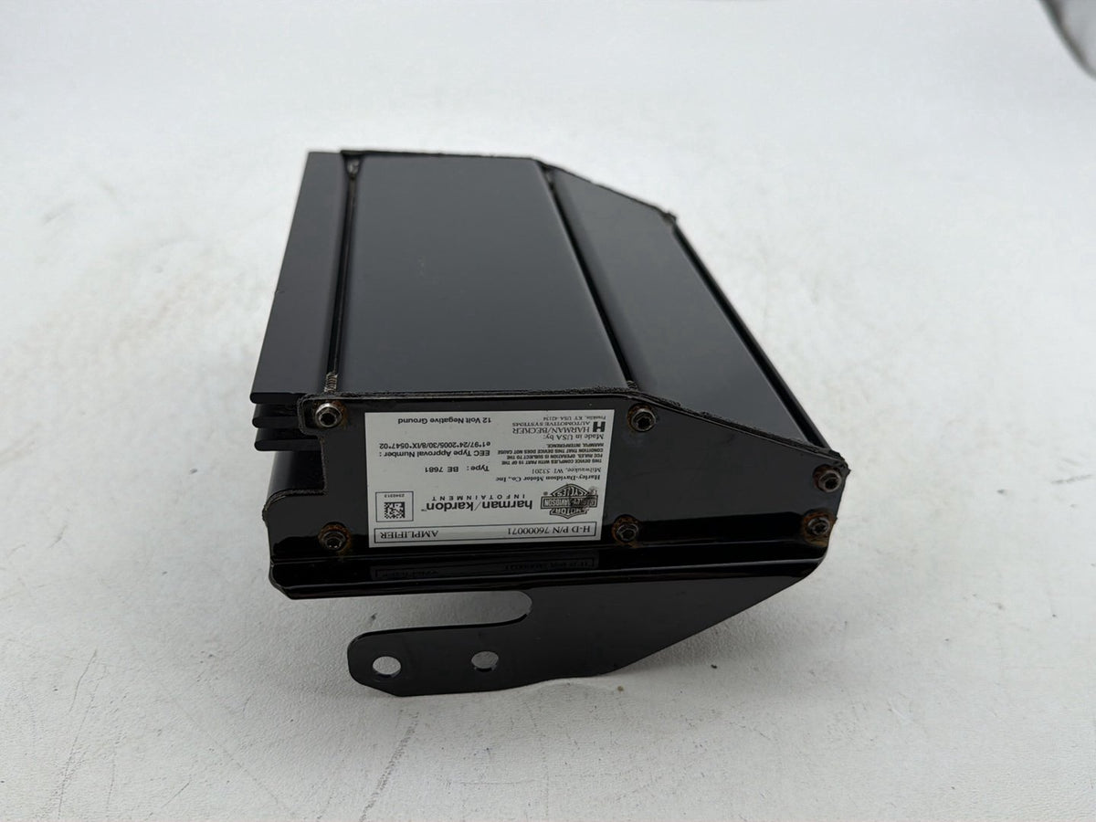 2013 Harley Street Glide Touring Radio Stereo Audio Sound Amplifier Amp 76000071