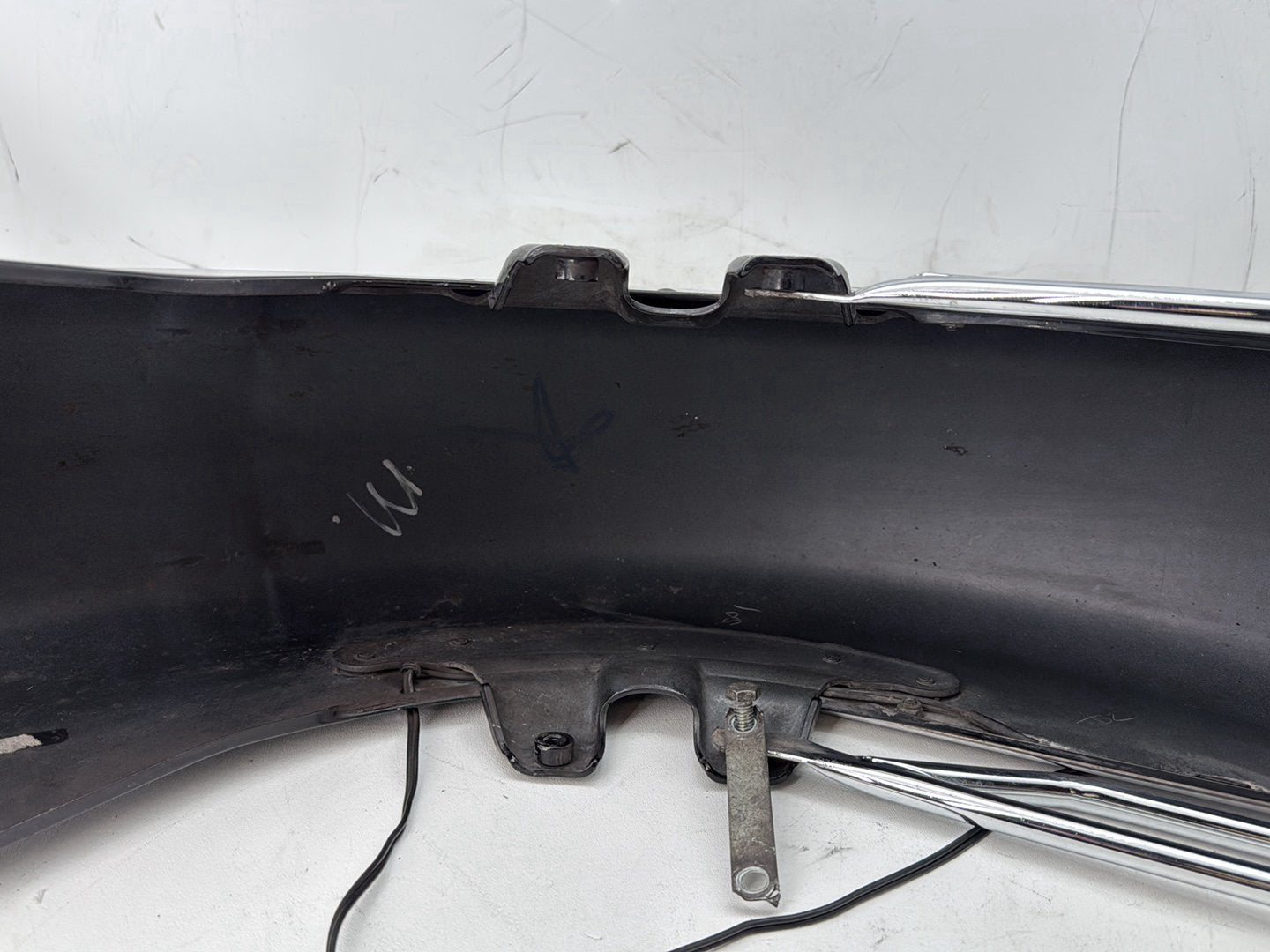 2007 Harley Touring FLHTP Electra Glide Police OEM Front Wheel Fender Shell Panel