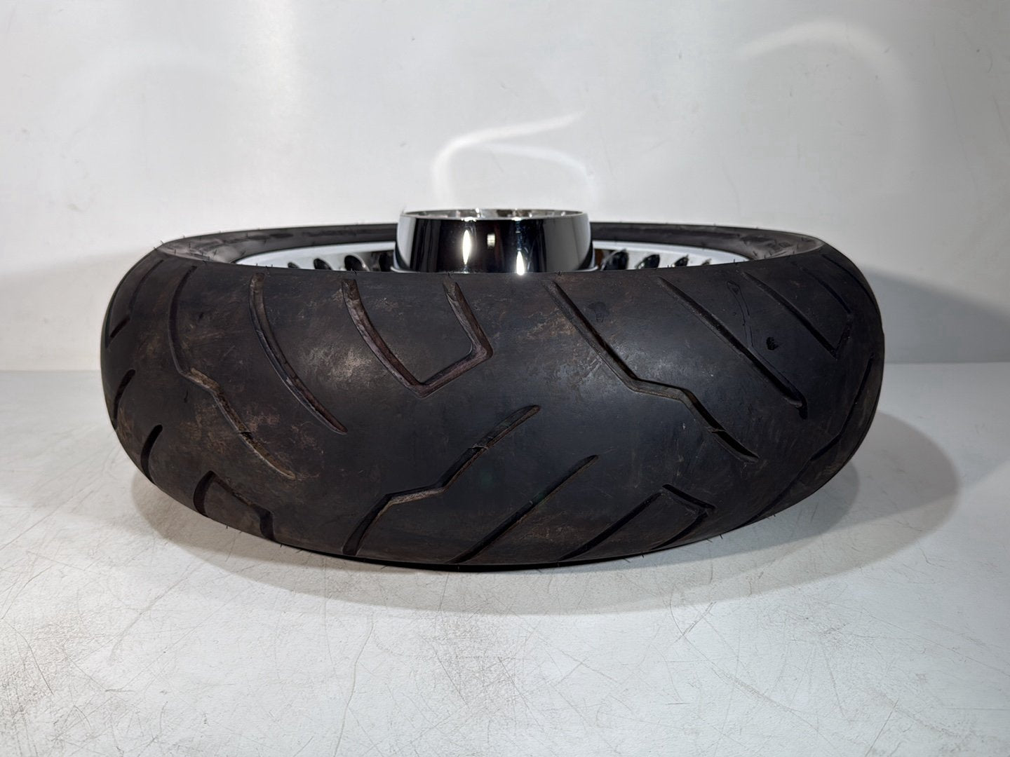 2008 - 2016 Harley-Davidson Touring Electra Glide Ultra Rear Wheel Rim Tire 42196-10