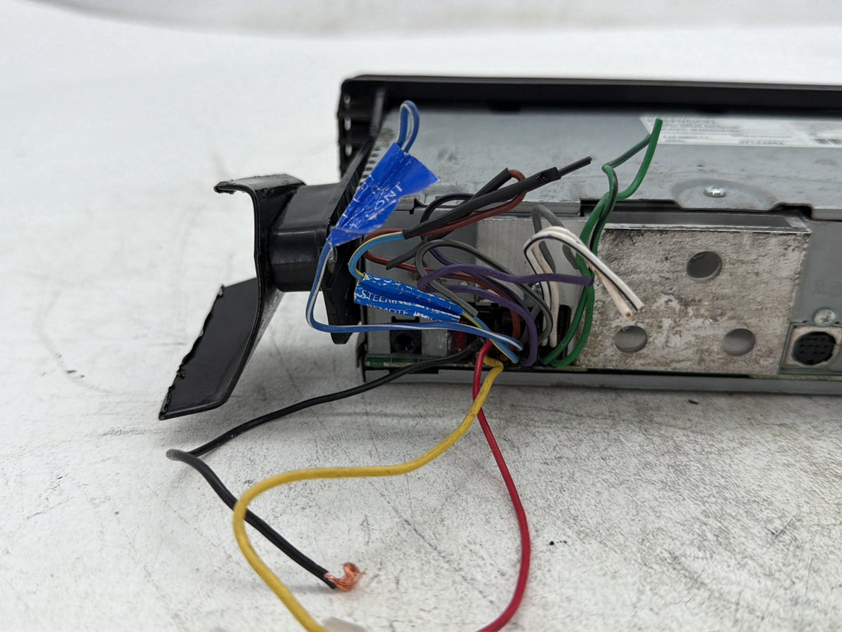 2005 Harley Electra Glide FLHTI KENWOOD Digital Media Receiver Head Unit