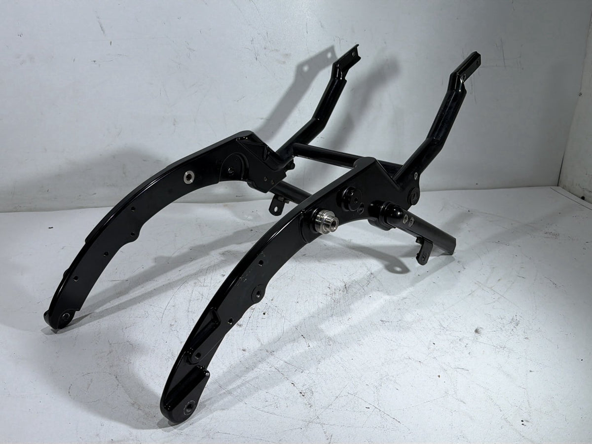 2009 Harley Road King Touring Police Rear Sub Frame Subframe Tail Rail