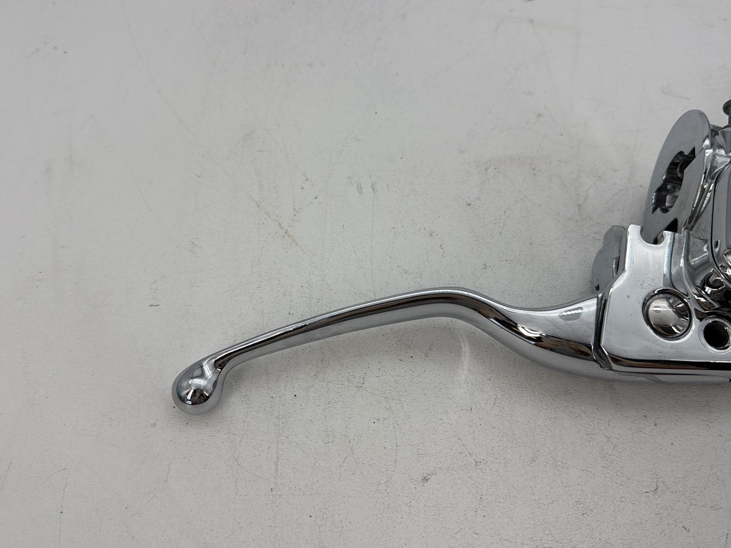 2014 Harley Electra Glide Touring CVO Screamin Eagle OEM Front Right Brake Lever Master Cylinder