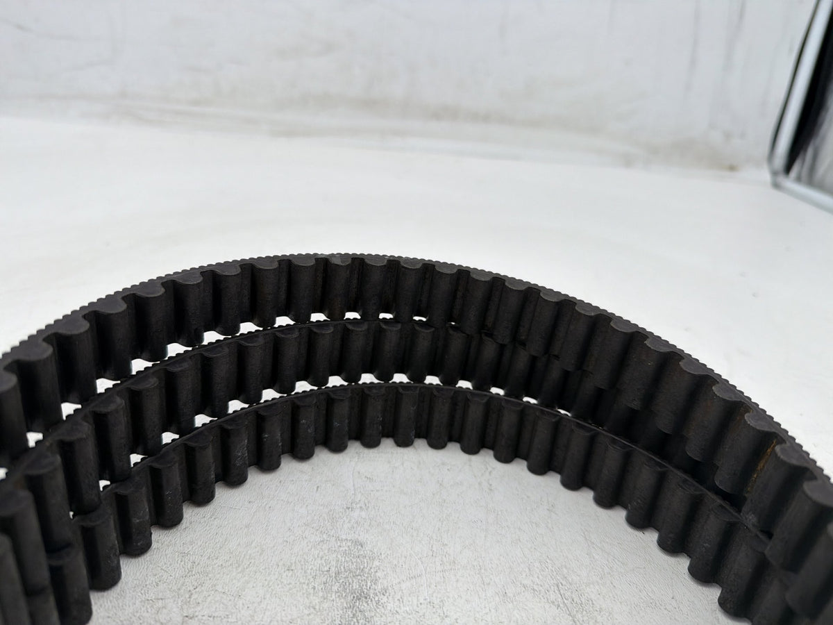 2012 Harley Street Glide Touring FLHX OEM Rear Drive Belt 40024-09 140T 1"