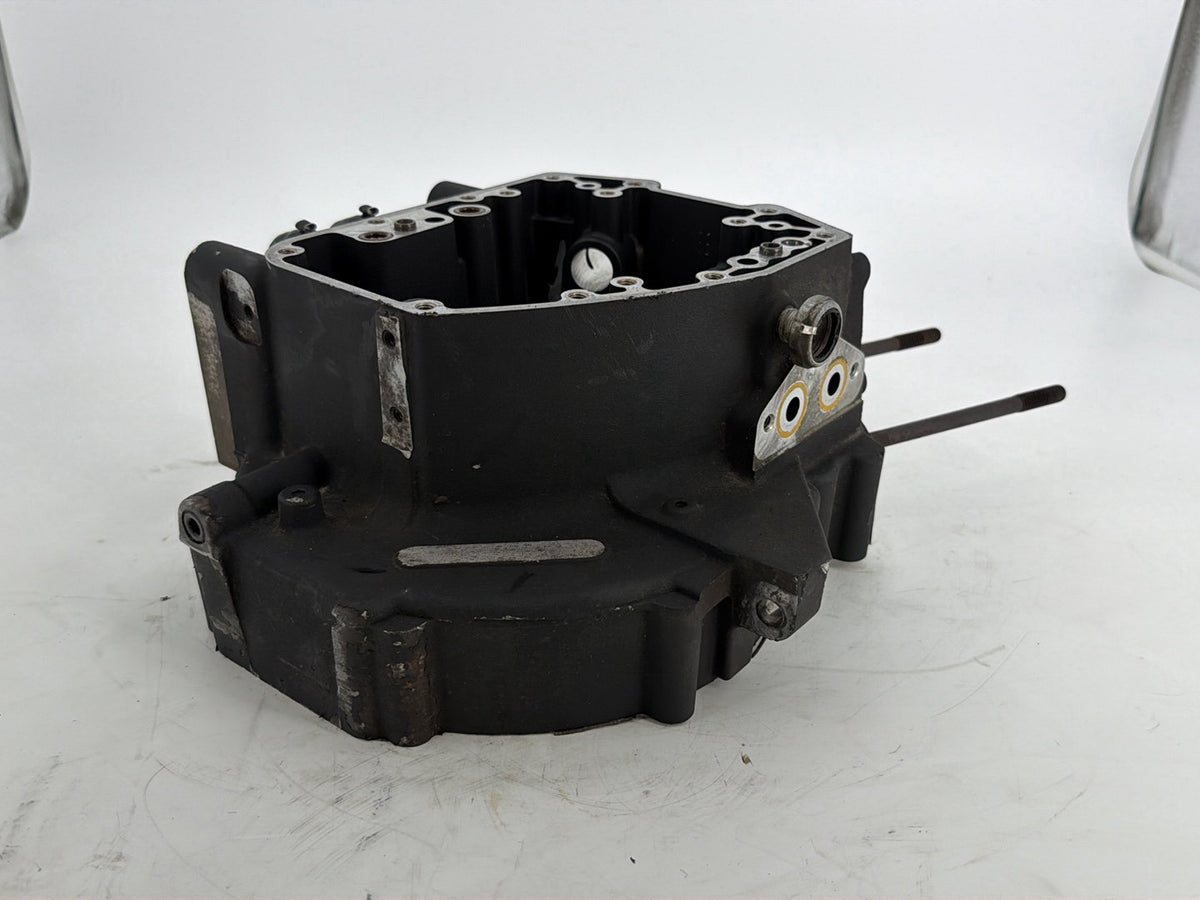 2005 Harley Touring FLHTCUI Electra Glide Ultra OEM Crankcase Shaft Engine Motor Cover