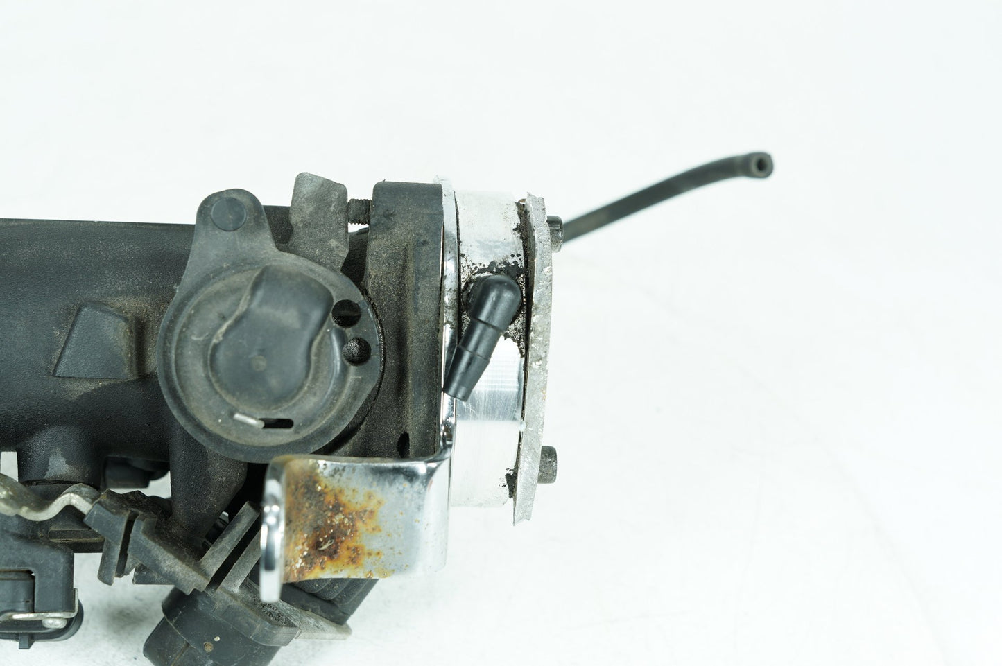 2007 - 2016 Harley-Davidson Dyna Super Glide Custom Engine Intake Manifold Throttle Body 27618-06