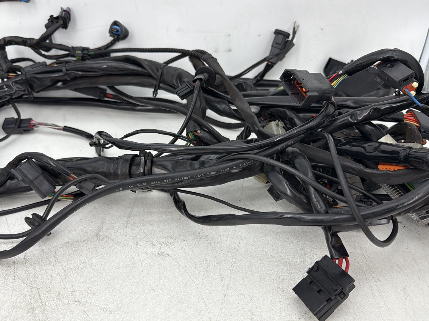 1999 - 2006 Harley-Davidson Touring Electra Glide Ultra Main Wire Wiring Harness Loom 70985-04