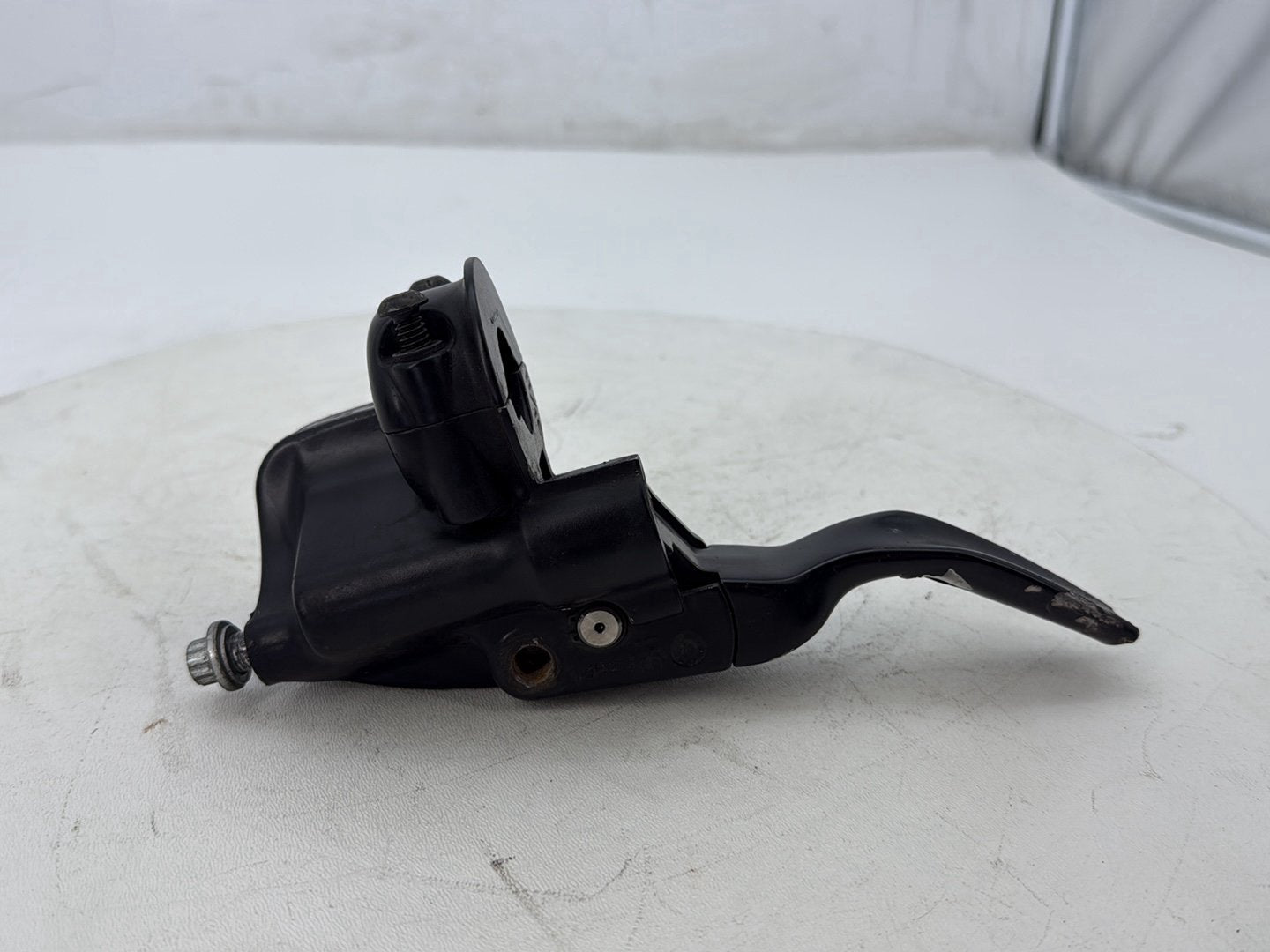 2012 Harley Dyna Fat Bob FXDF 103 OEM Front Right Brake Lever Master Cylinder