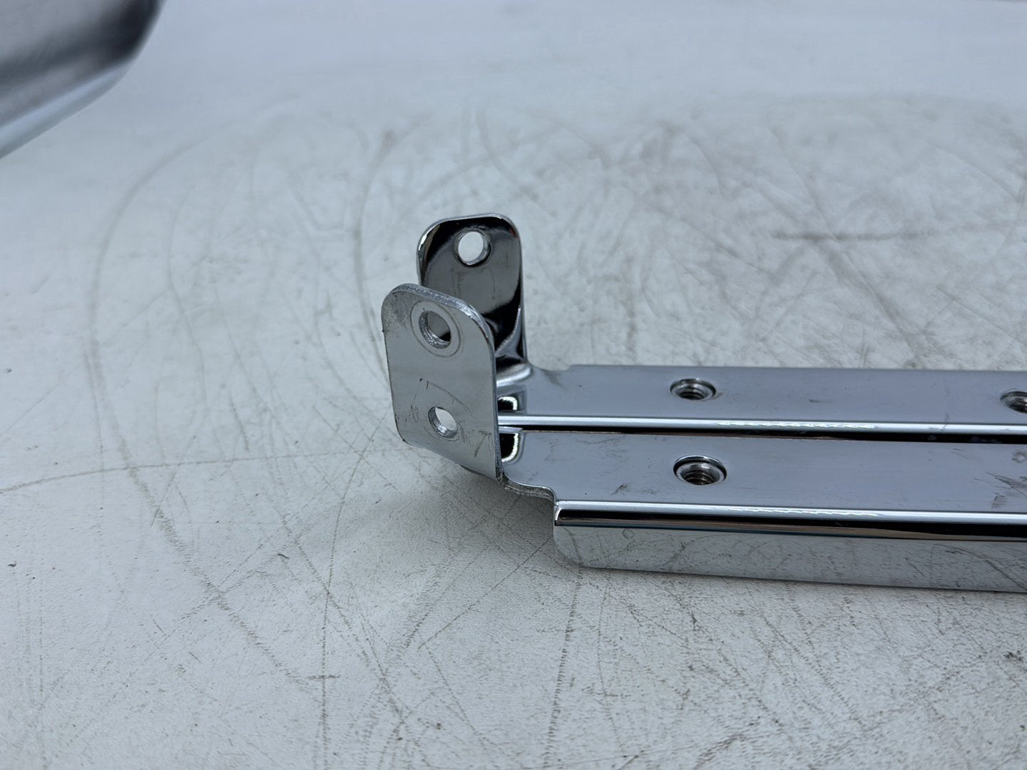 07 Harley Touring Electra Glide OEM Left &amp; Right Saddlebag Mount Brackets