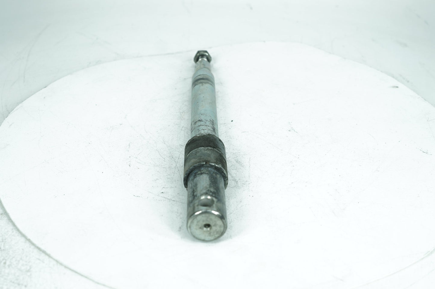 1999 - 2006 Harley-Davidson Touring Electra Glide Classic Front Wheel Axle Bolt Shaft  	43364-00