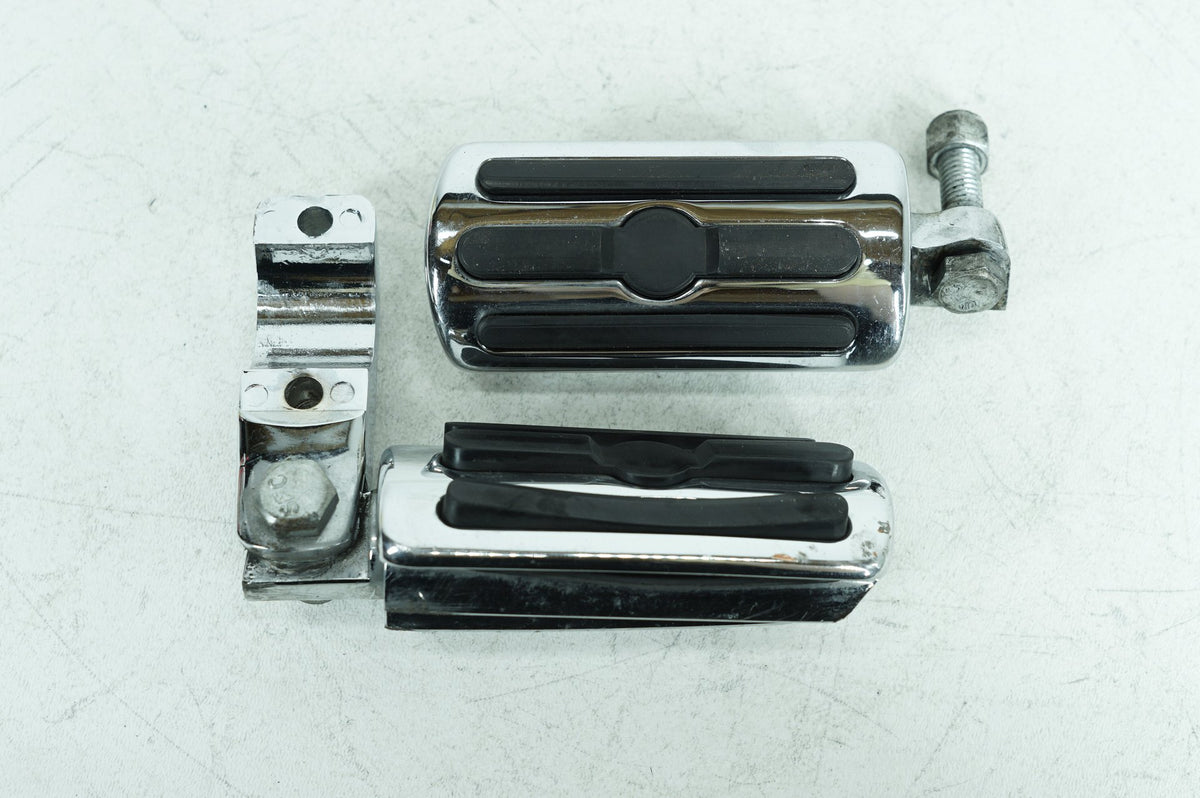 2010 Harley-Davidson Touring Street Glide FLHX Foot Pegs KK210308-E-DE Front Lef