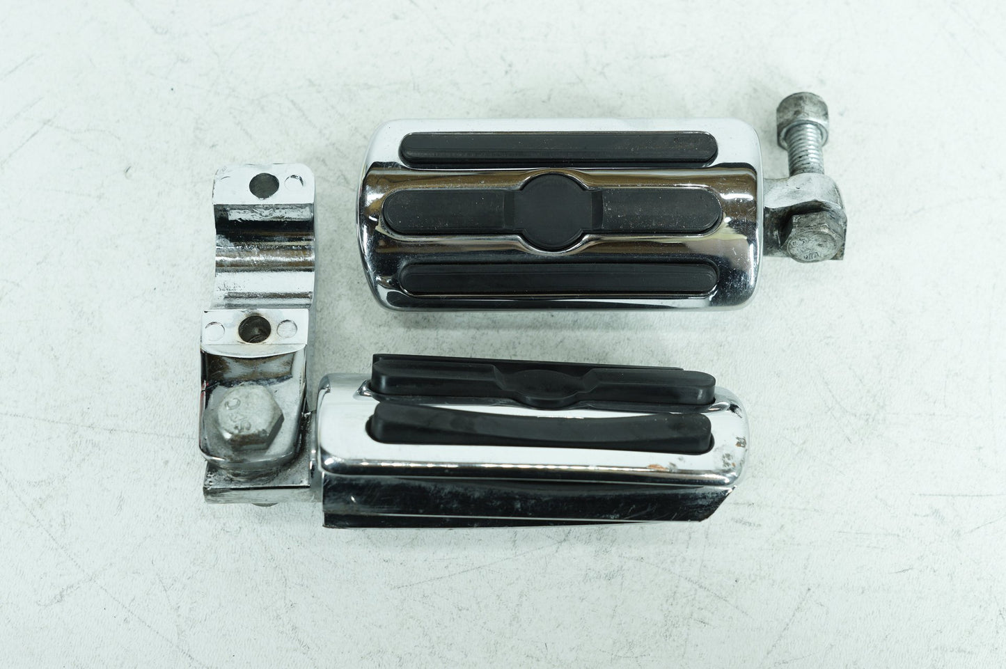 2007 - 2011 Harley-Davidson Touring Street Glide Front Right Left Highway Foot Pegs KK210308-E-DE