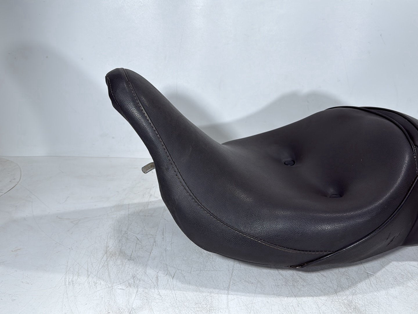 1999 - 2006 Harley-Davidson Touring Electra Glide Classic Passenger Rider Driver Seat Saddle 51704-05