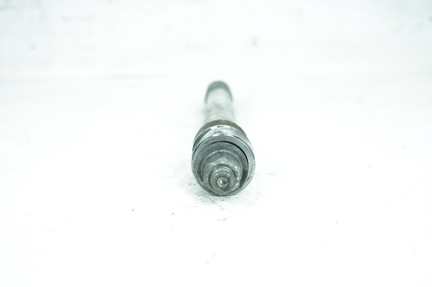 1999 - 2006 Harley-Davidson Touring Electra Ultra Classic Front Wheel Axle Bolt Shaft 43364-00