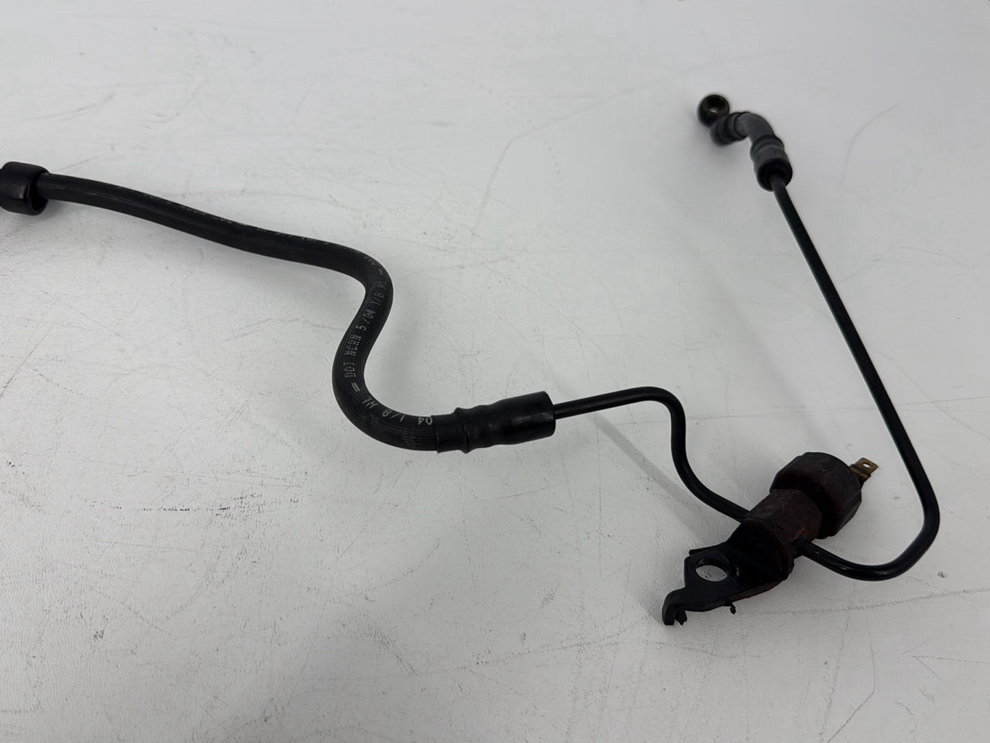 2005 Harley Sportster XL883C 883 Custom OEM Rear Brake Hose Line Pipe