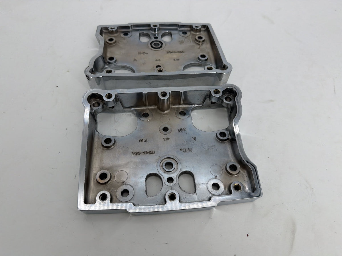 2016 Harley Touring FLHXS Street Glide OEM Twin Cam Lower Rocker Boxes 17543-99A
