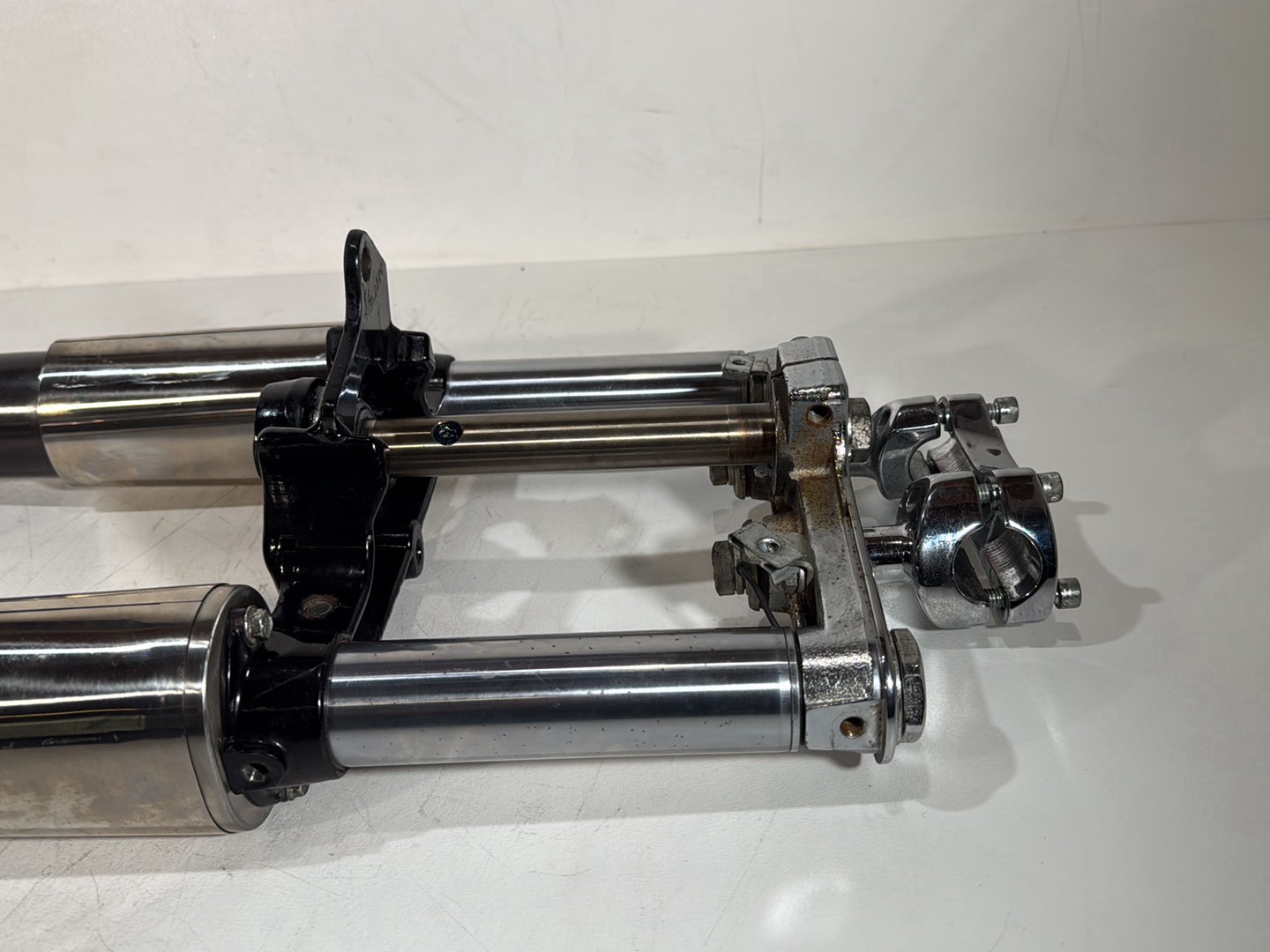 1986 - 1998 Harley-Davidson Softail Heritage Classic Front Triple Tree Set & LH RH Fork Legs Sliders 45915-86 , 56567-86B