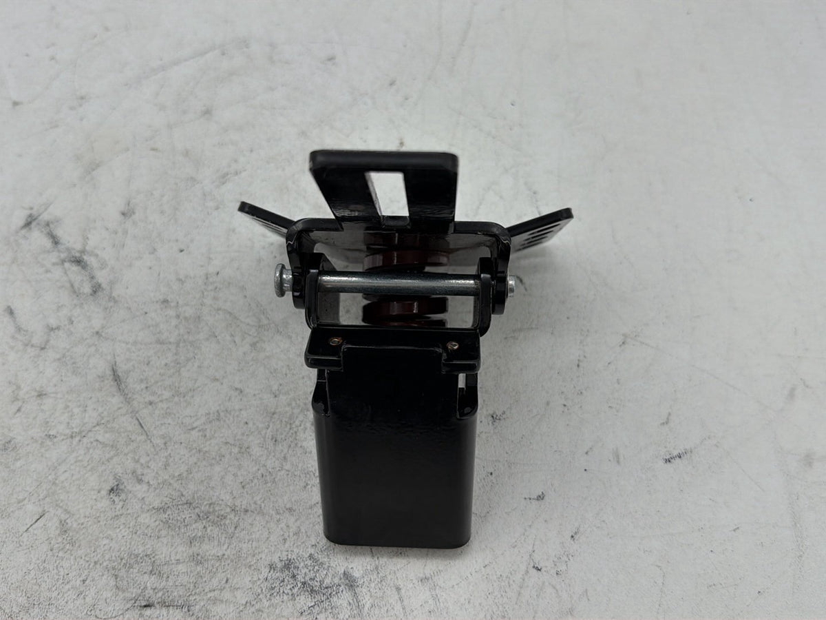 2015 Harley Electra Glide Ultra Low Front Driver Rider Backrest Bracket Mount