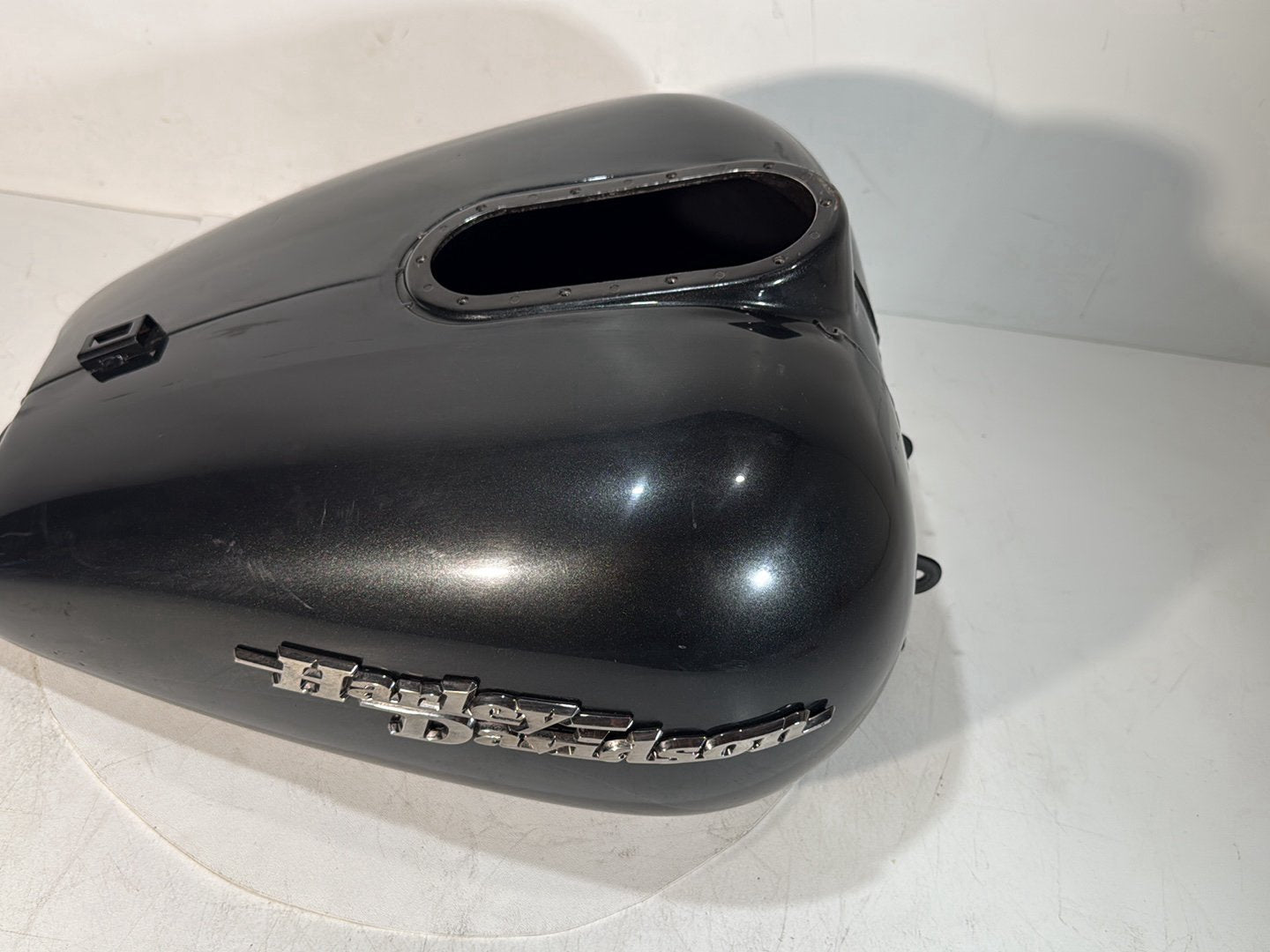 2007 - 2012 Harley-Davidson Touring Street Glide Fuel Gas Tank Gasoline Reservoir w/ Logo Stickers Emblems