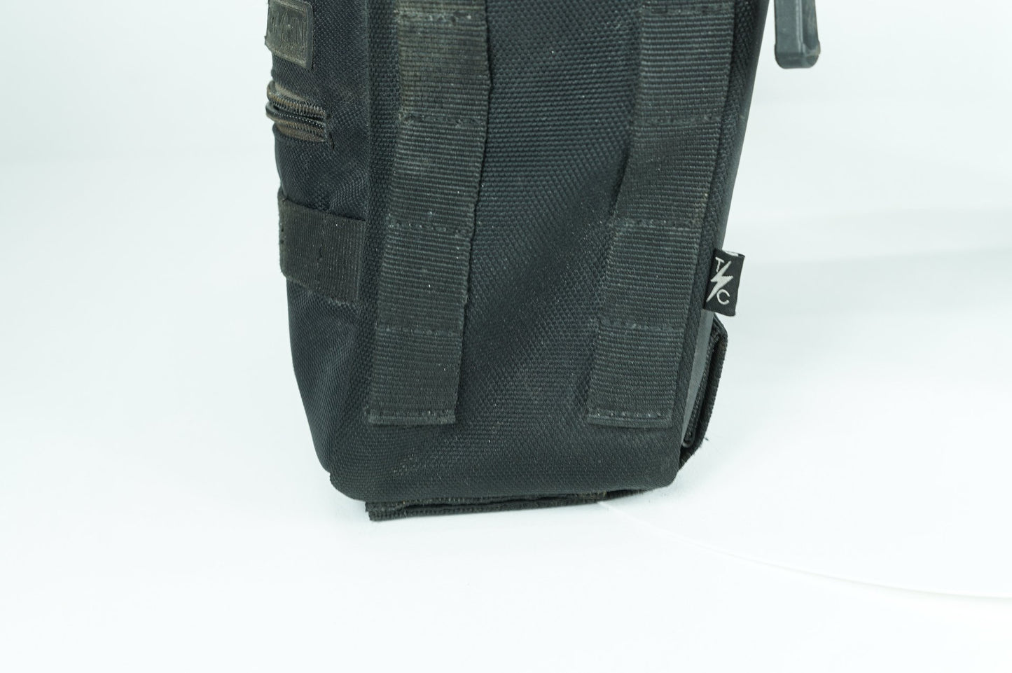 2007 - 2017 Harley-Davidson Dyna Street Bob Left Right Saddlebags Luggage NOKey Thrashin Supply