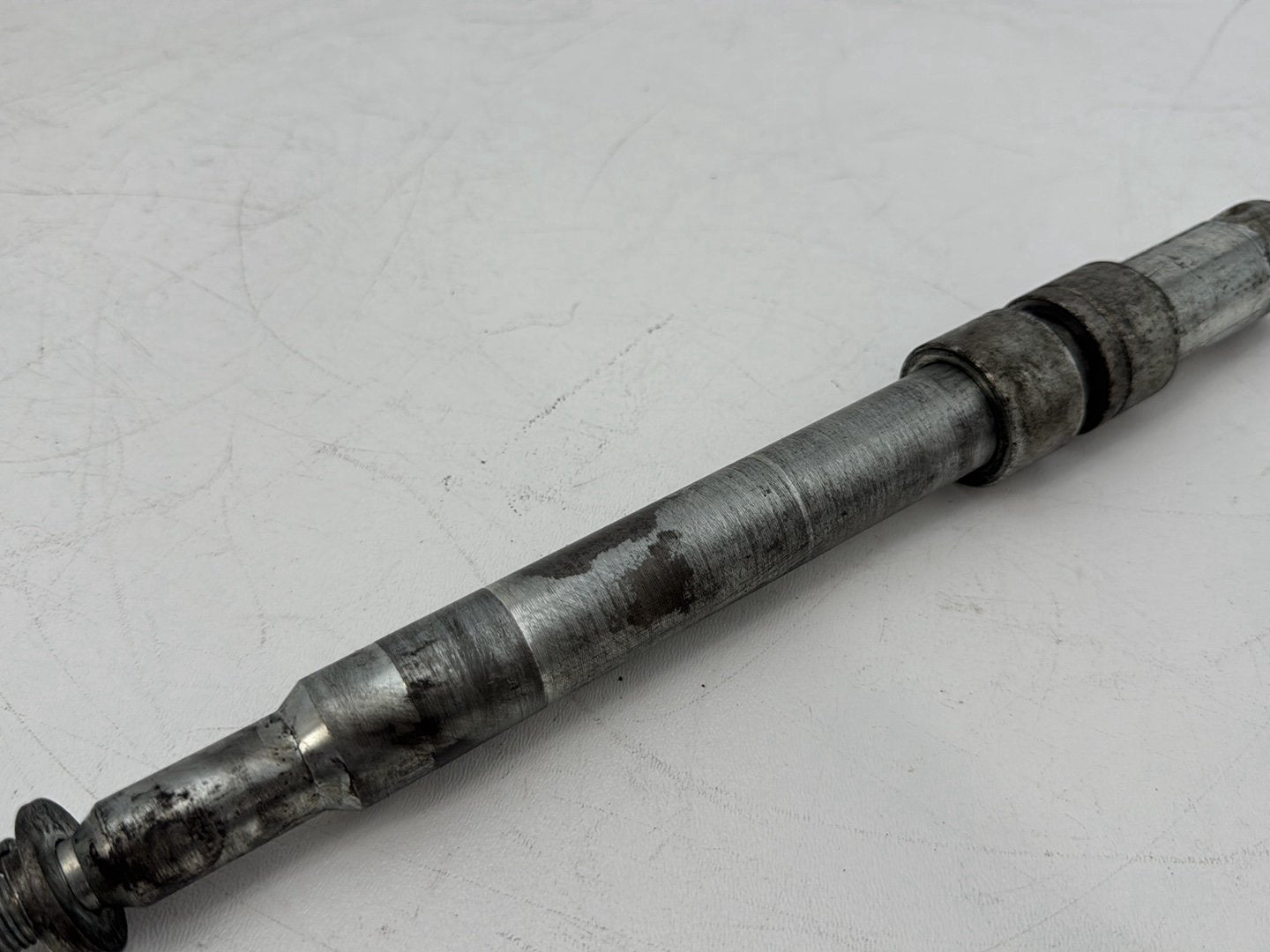 1999 - 2006 Harley-Davidson Touring Electra Glide Classic Front Wheel Axle Bolt Shaft