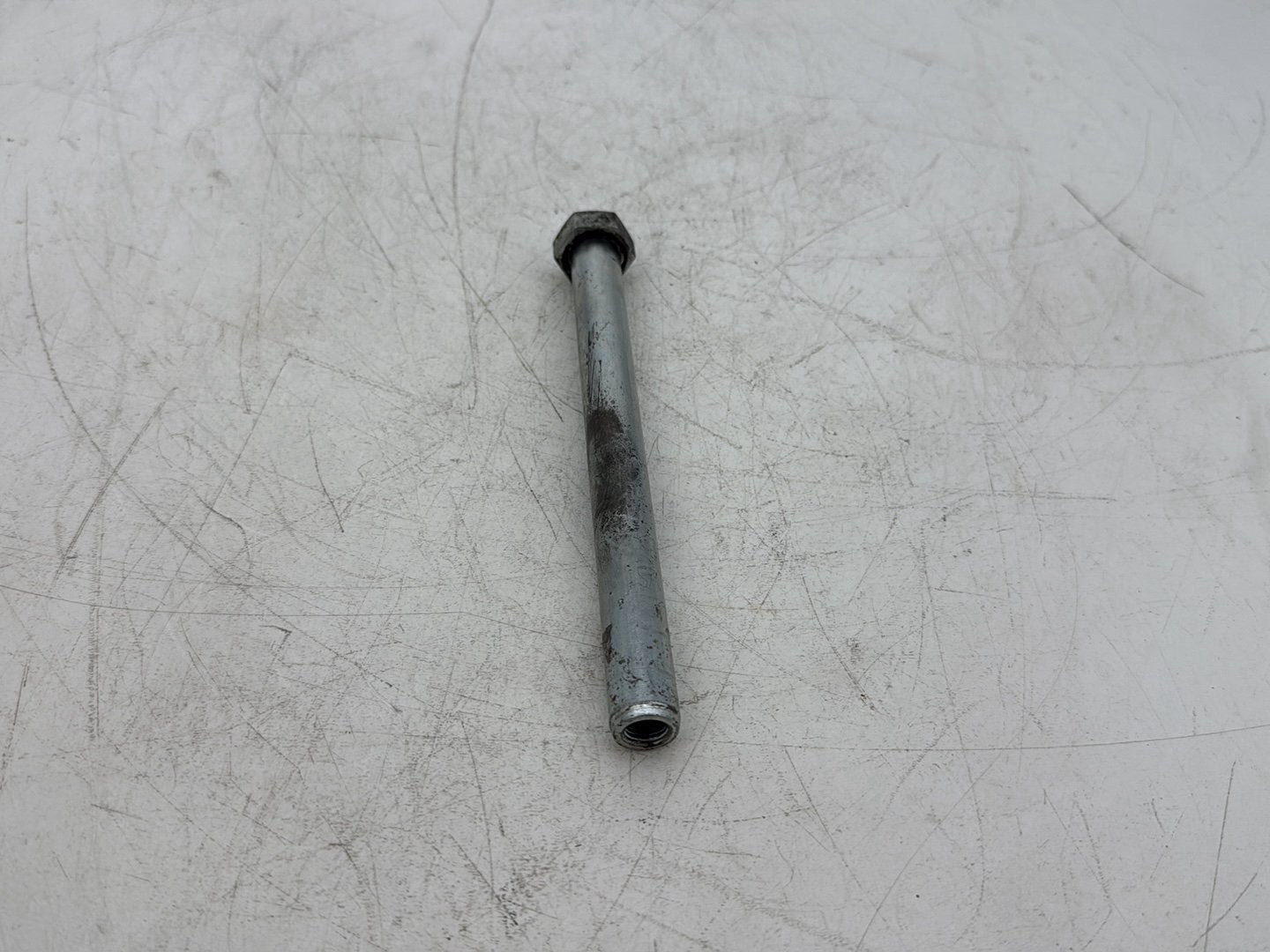 2005 Harley Dyna FXDWG Wide Glide OEM Rear Wheel Axle Bolt Shaft