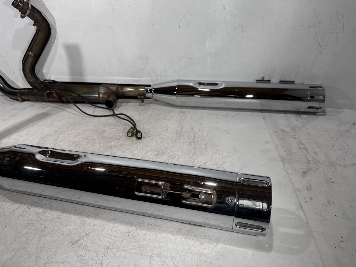 2013 Harley Electra Glide Touring FLHTCU Exhaust Header Pipes Muffler SHARK Road